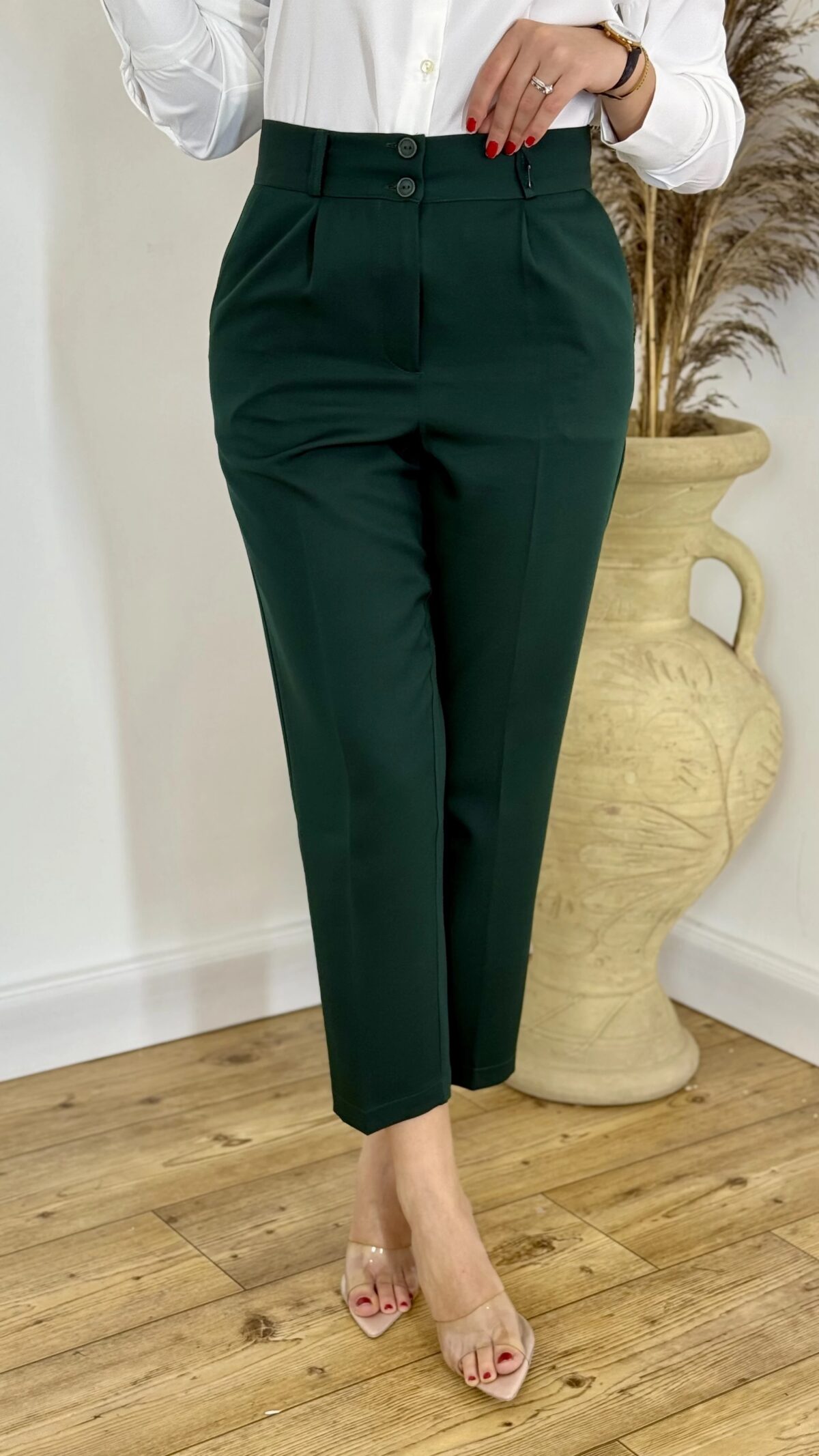 Pantalon à cheville.