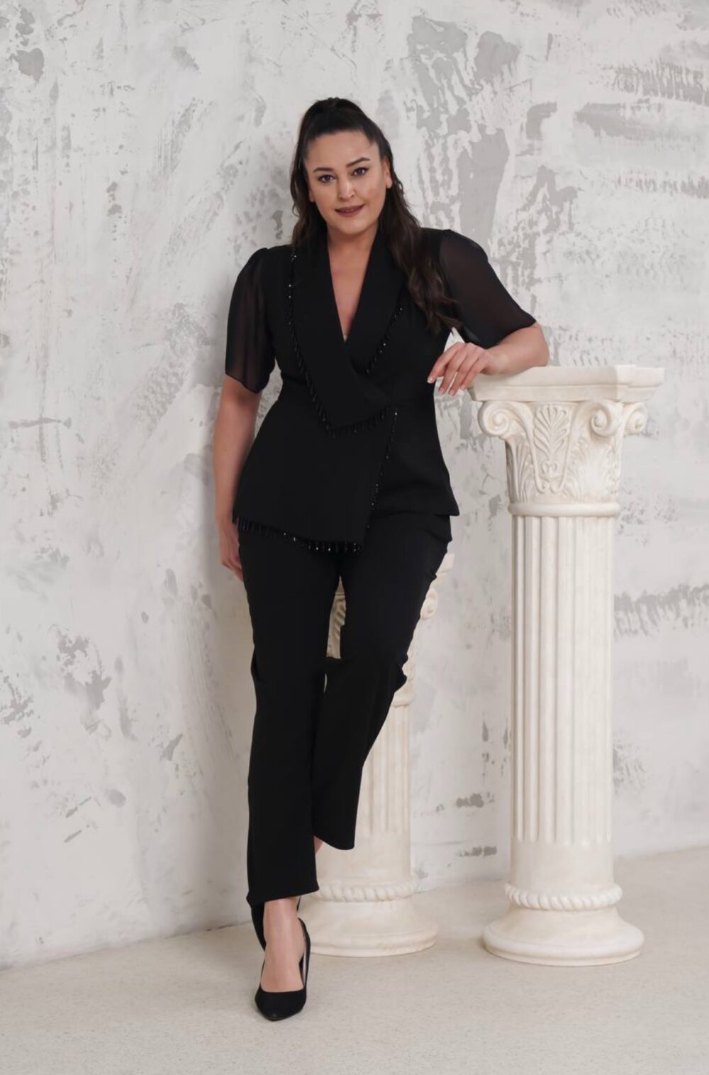 Ensemble Tailleur Grande Taille, avec Perles. – Image 2