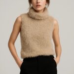 pull sans manches en fourrure beige