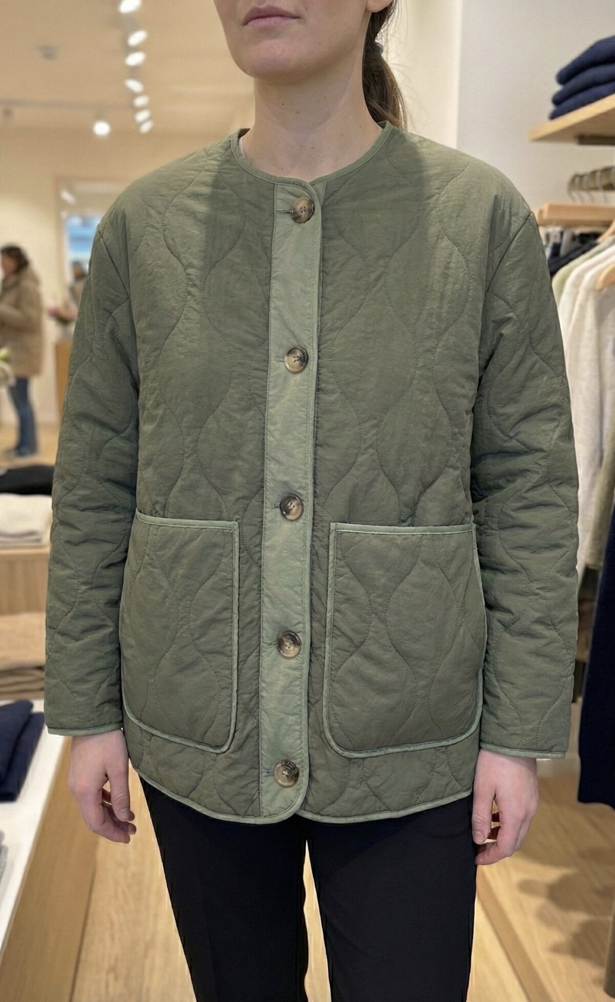 Veste Matelassée Légère Kaki.