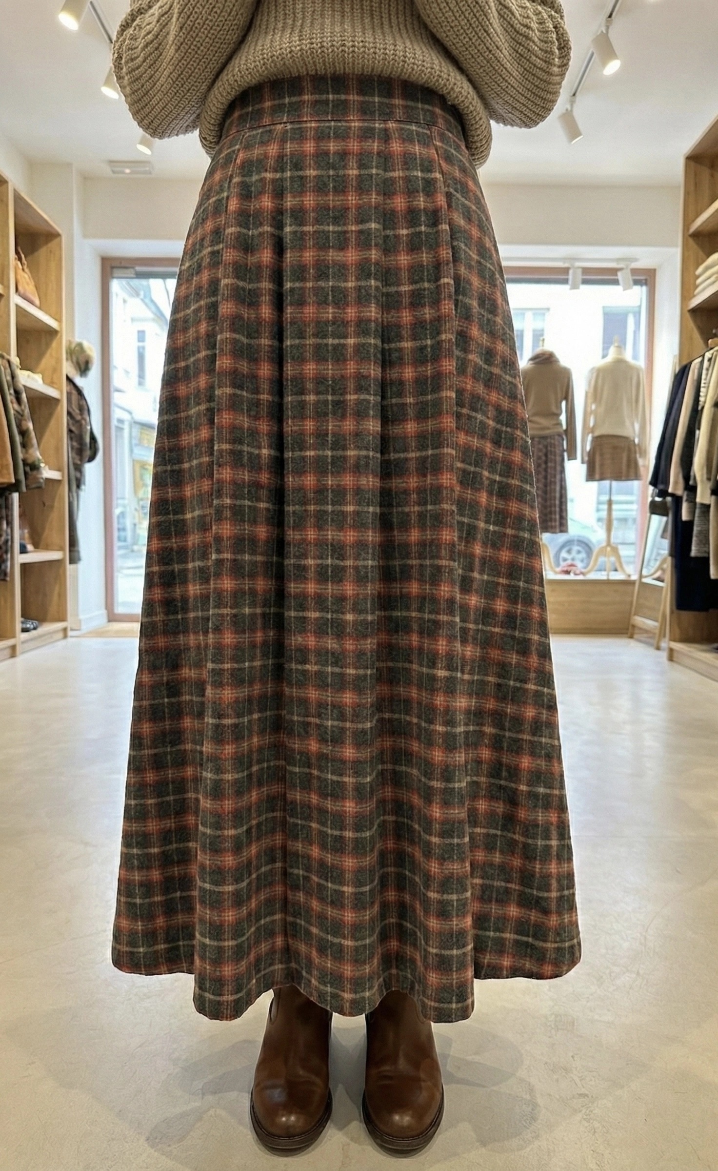 img_0486 Jupe Longue Plissée Motif Tartan – Image 1