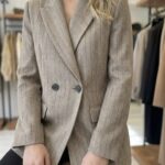 Blazer Croisé Beige – Rayures Tennis & Élégance Douce