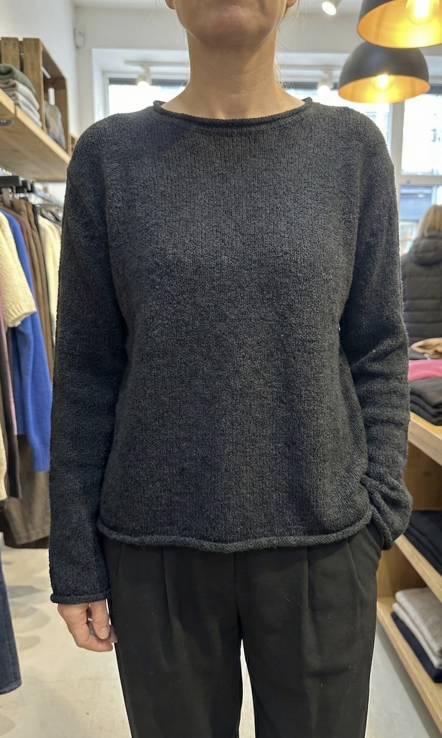 img_1034 Pull Maille Douce & Finitions Roulottées - Gris Anthracite STD – Image 1