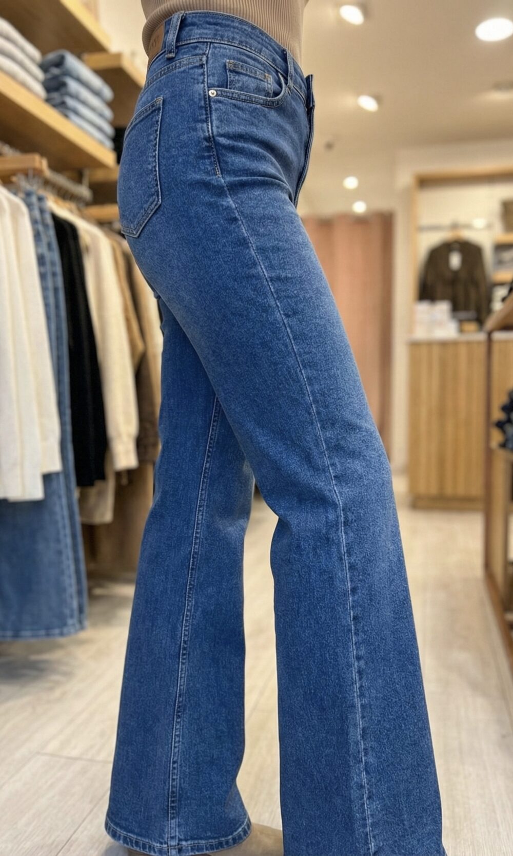 Jean Coupe Flare Taille Haute - Bleu Stone Médium – Image 2