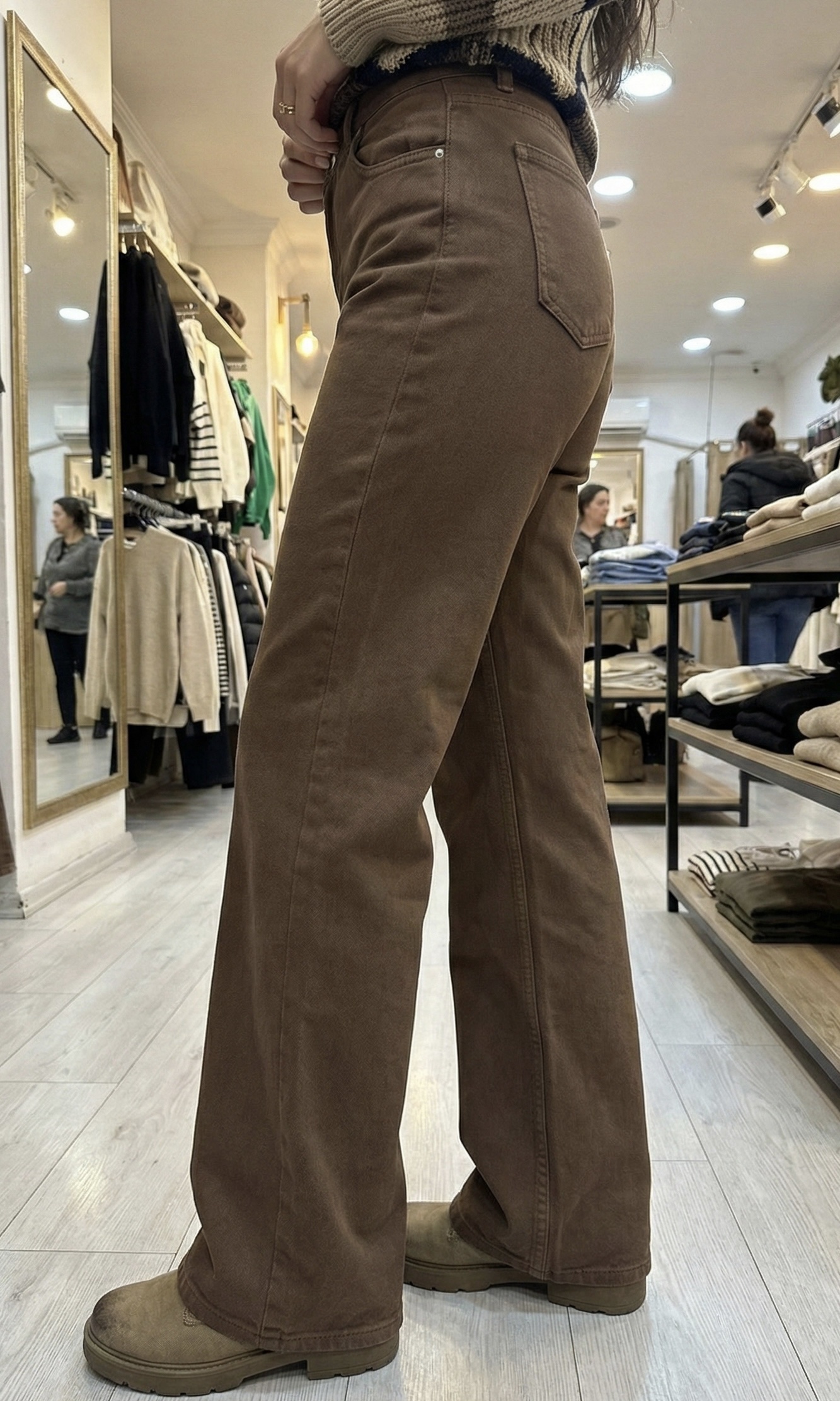 img_1128 Jean Droit Taille Haute - Marron Chocolat – Image 1