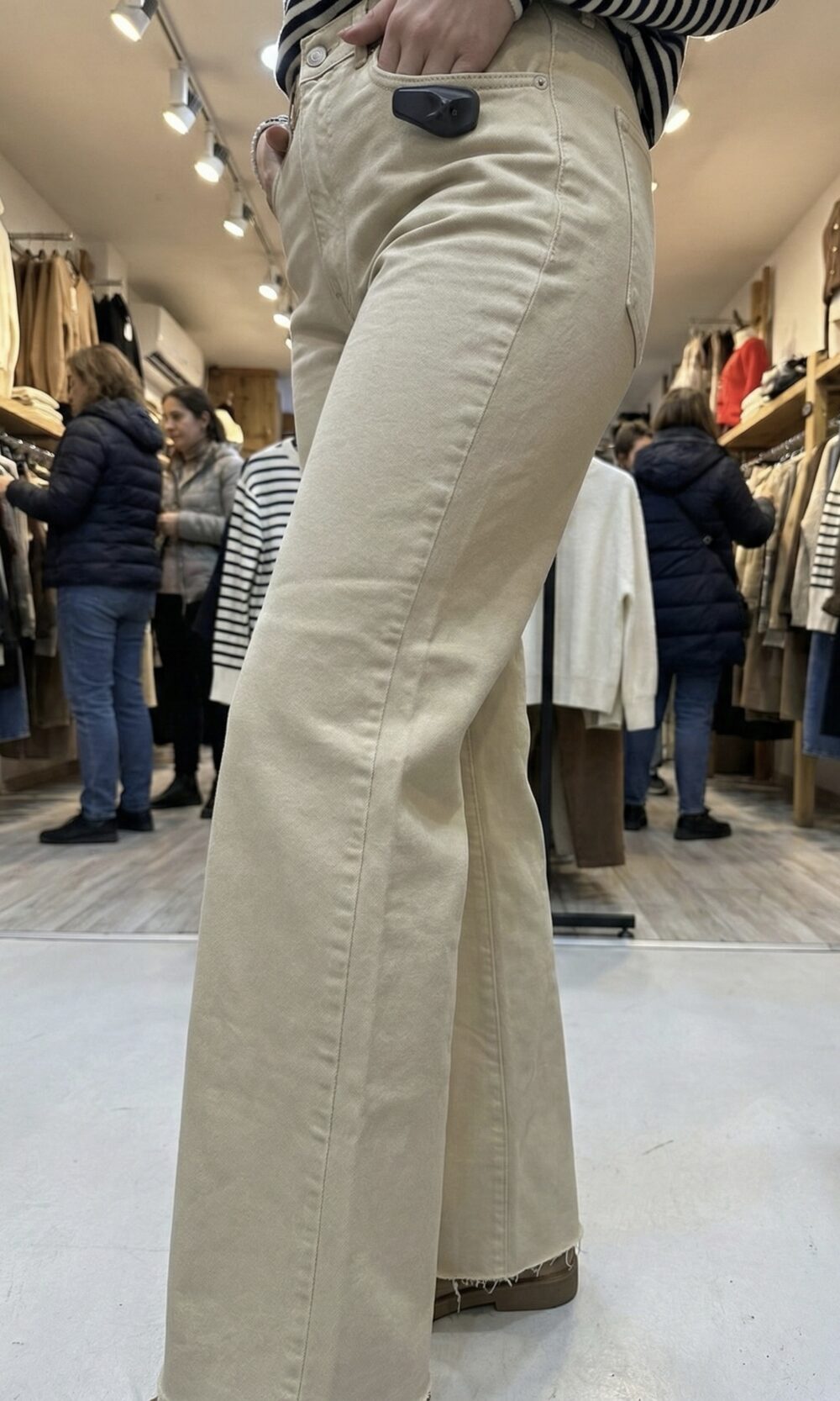 Jean Droit Taille Haute - Beige Sable & Bords Francs – Image 2