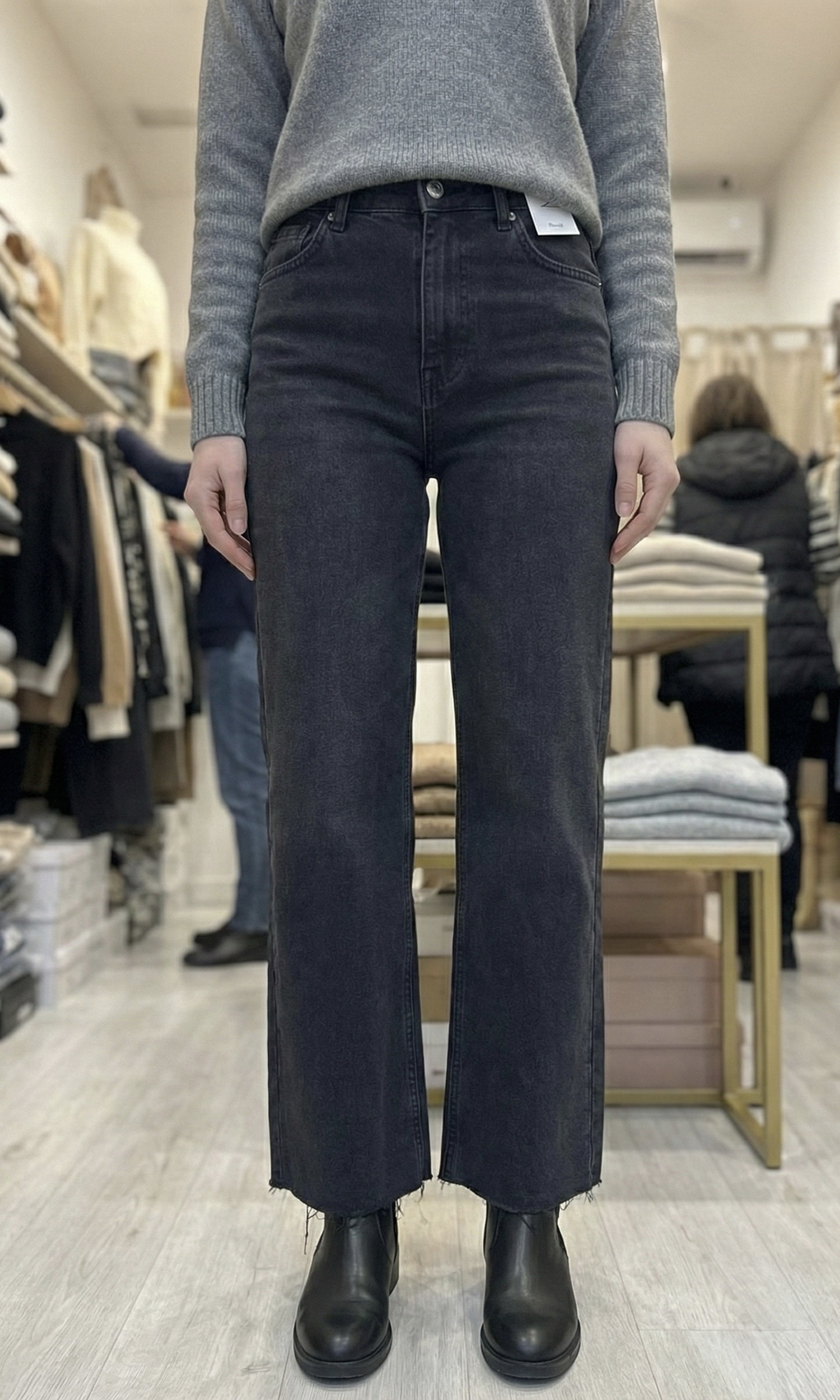 img_1268 Jean Droit Gris Anthracite (taille 34) – Image 1