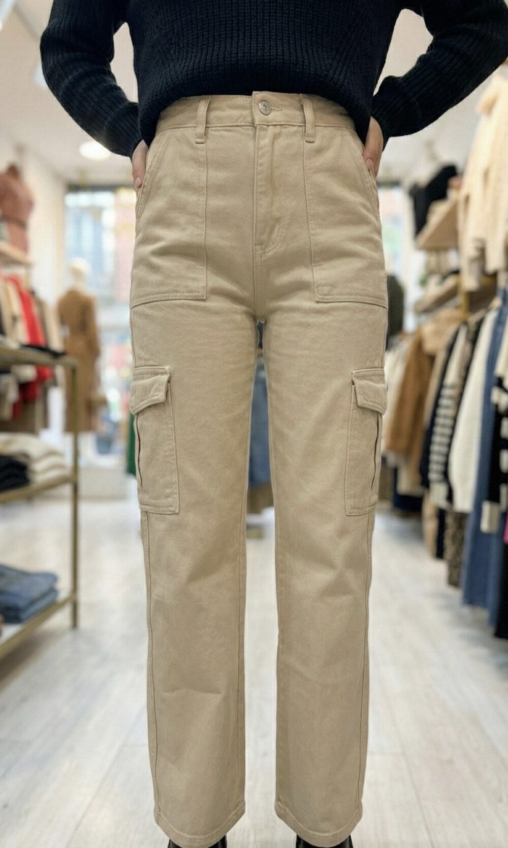 Jean Cargo Taille Haute – Beige Sable (Taille 40) – Image 2