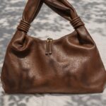 Sac à main élégant effet cuir