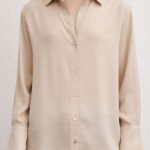 Chemise satinée beige