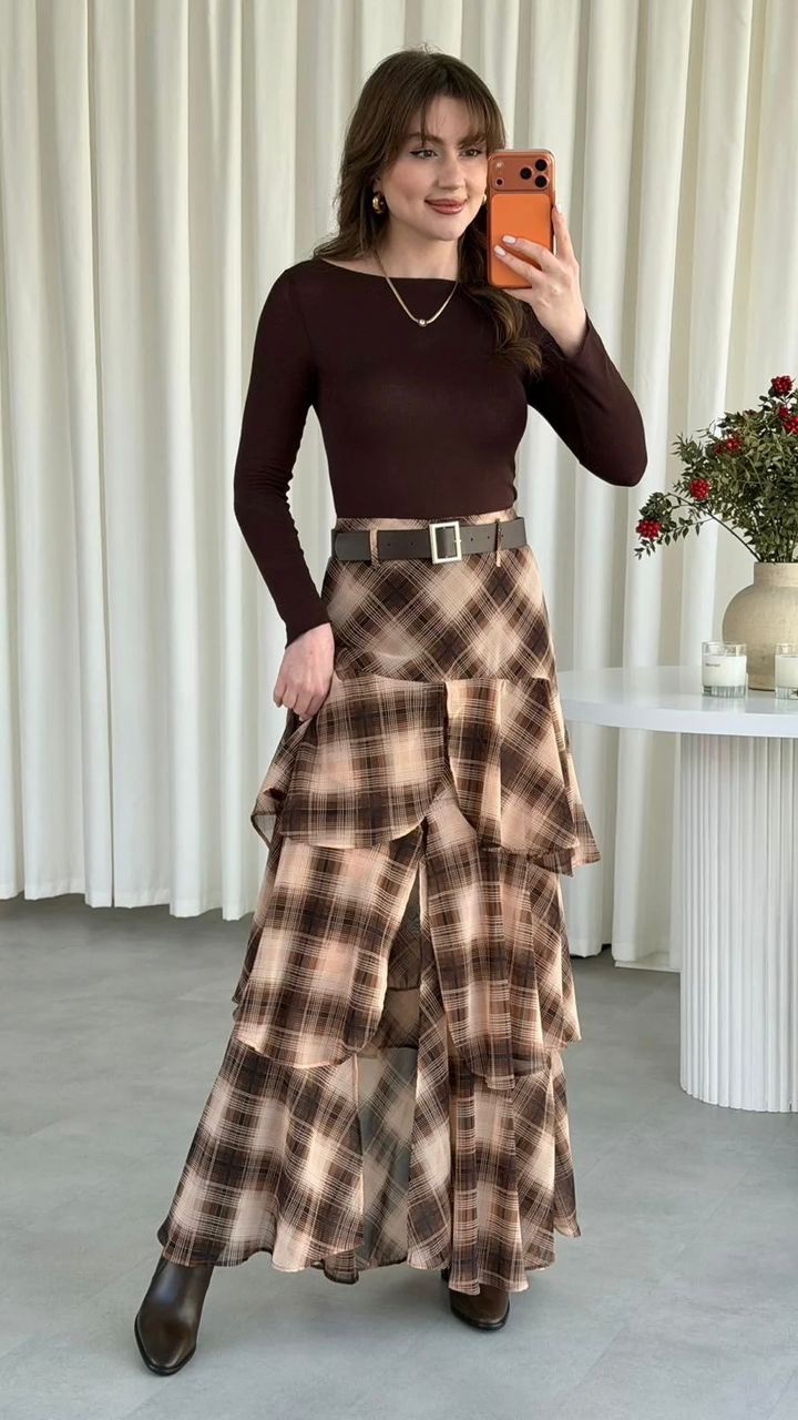 b40172ab-1411-463c-93d6-2119cf8c3433 Jupe a motif avec ceinture – Image 1