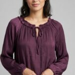 Blouse Satinée Prune à Col Volanté et Lien à Nouer