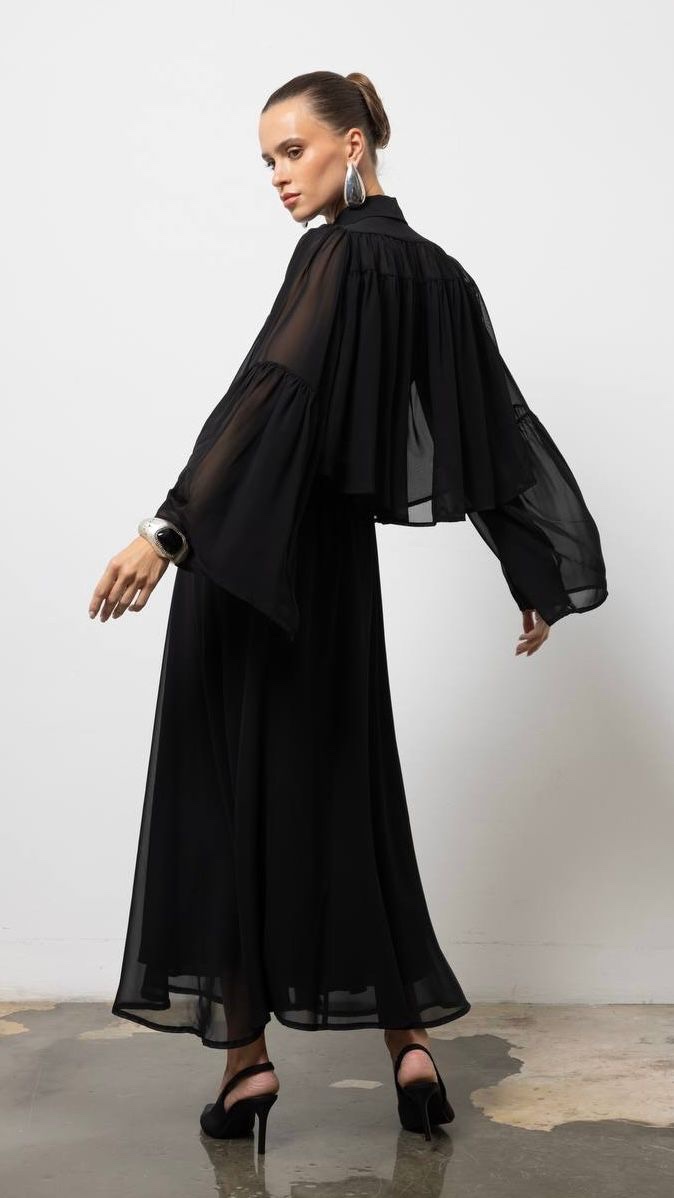 d36e3988-3551-48fd-892c-f15251c7d846-4 Ensemble Monochrome en Tissu Fluide Transparent – Image 1