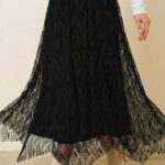 Jupe Noire Mi-Longue en Voile Transparent à Motifs avec Ceinture