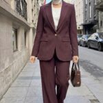 Ensemble à fines rayures