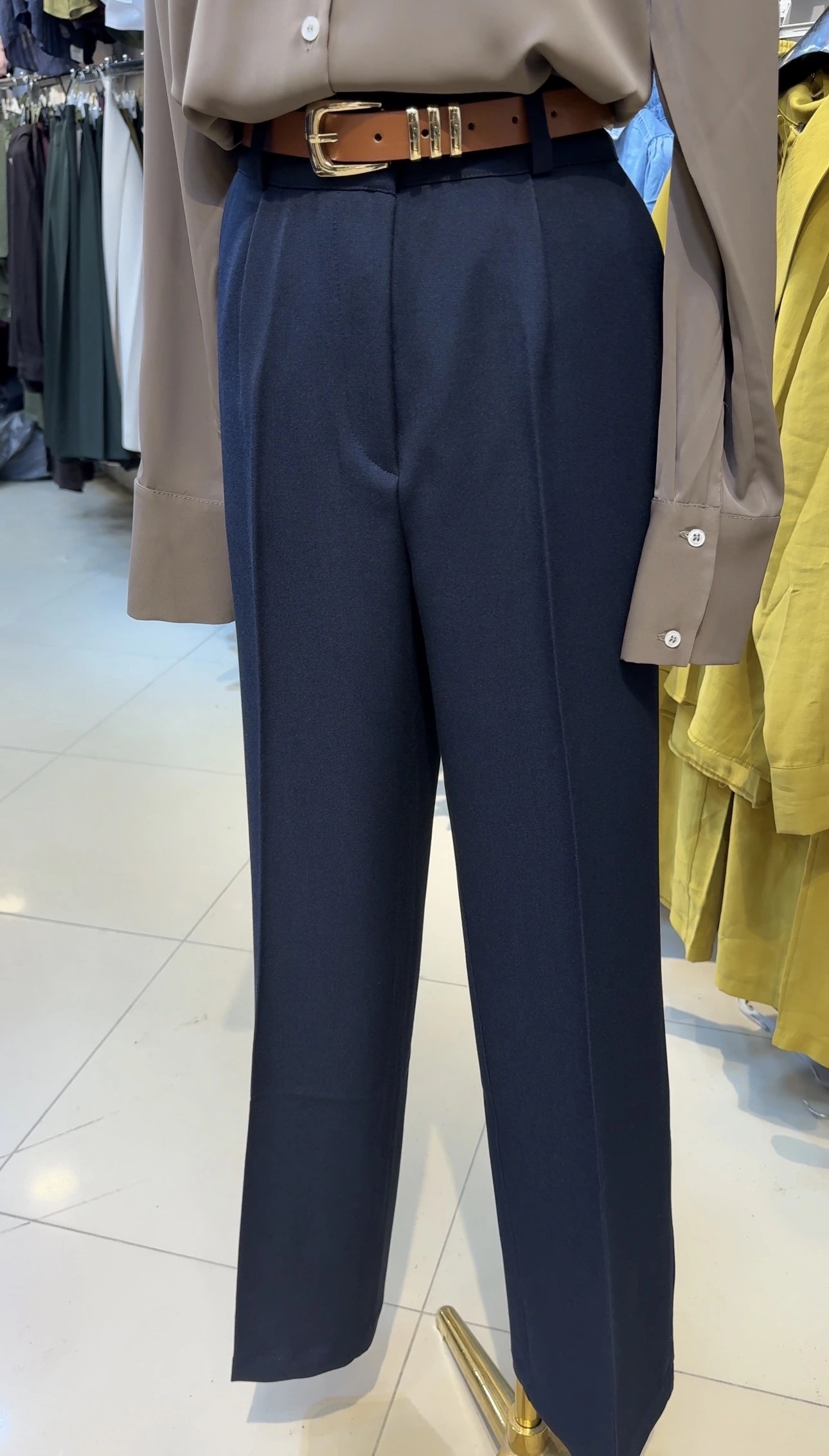 img_3110-9 Pantalon carré Clara – Image 1