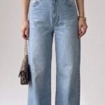 Jean taille haut bleu ciel