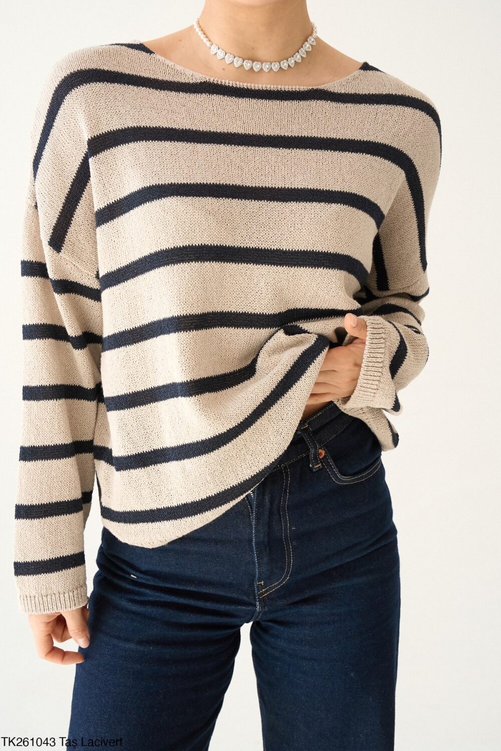 Pull marinière en maille texturée sable et marine – Image 2