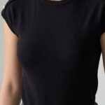 Top en Tricot Fin à Boutons Dorés