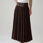 Jupe plissé marron avec ceinture