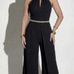 Combinaison Noire Large à Col Bijou et Ceinture de Perles
