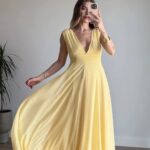 Robe longue fluide à col en V