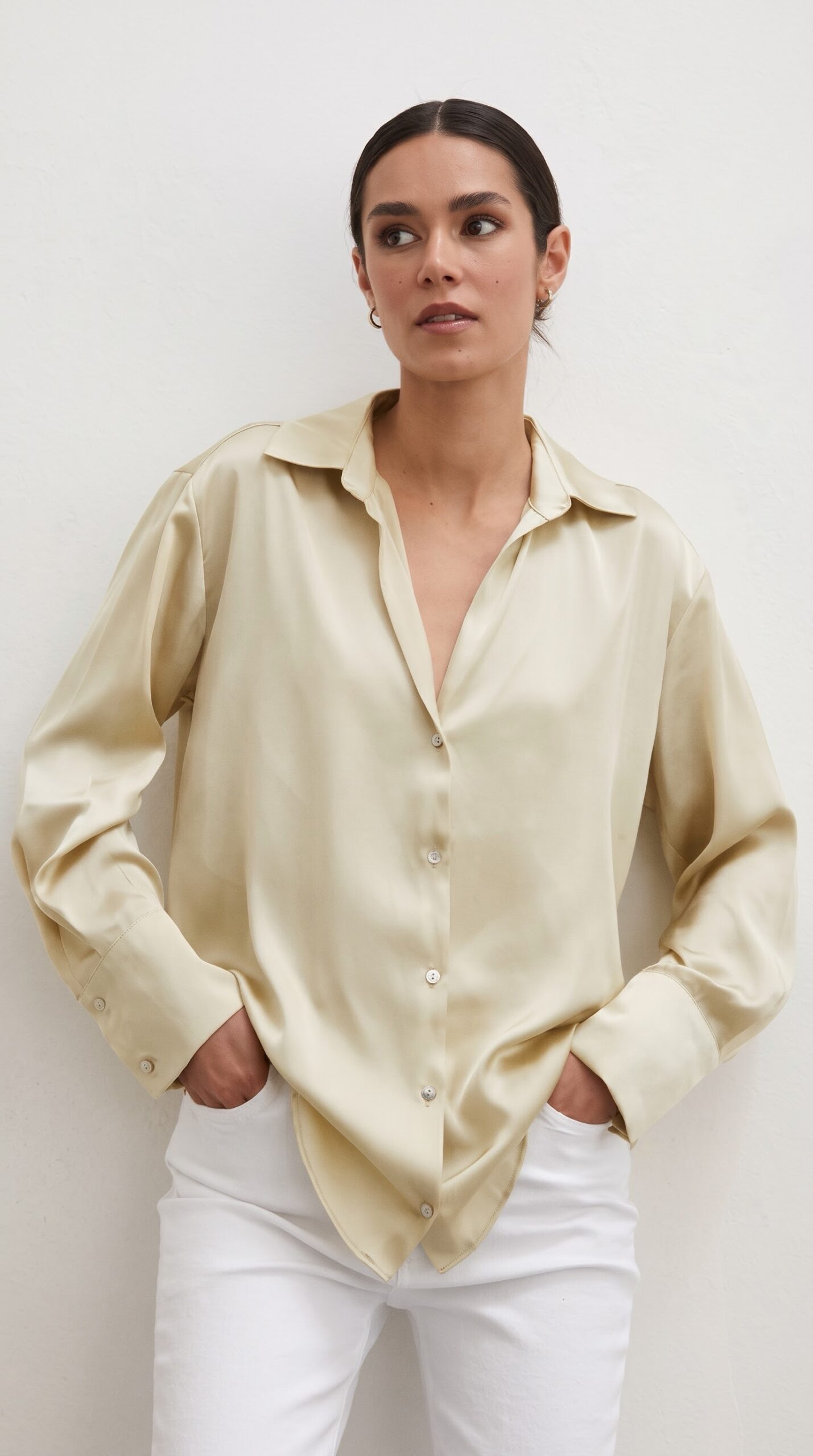 img_6824 Chemise fluide en satin — Champagne – Image 1